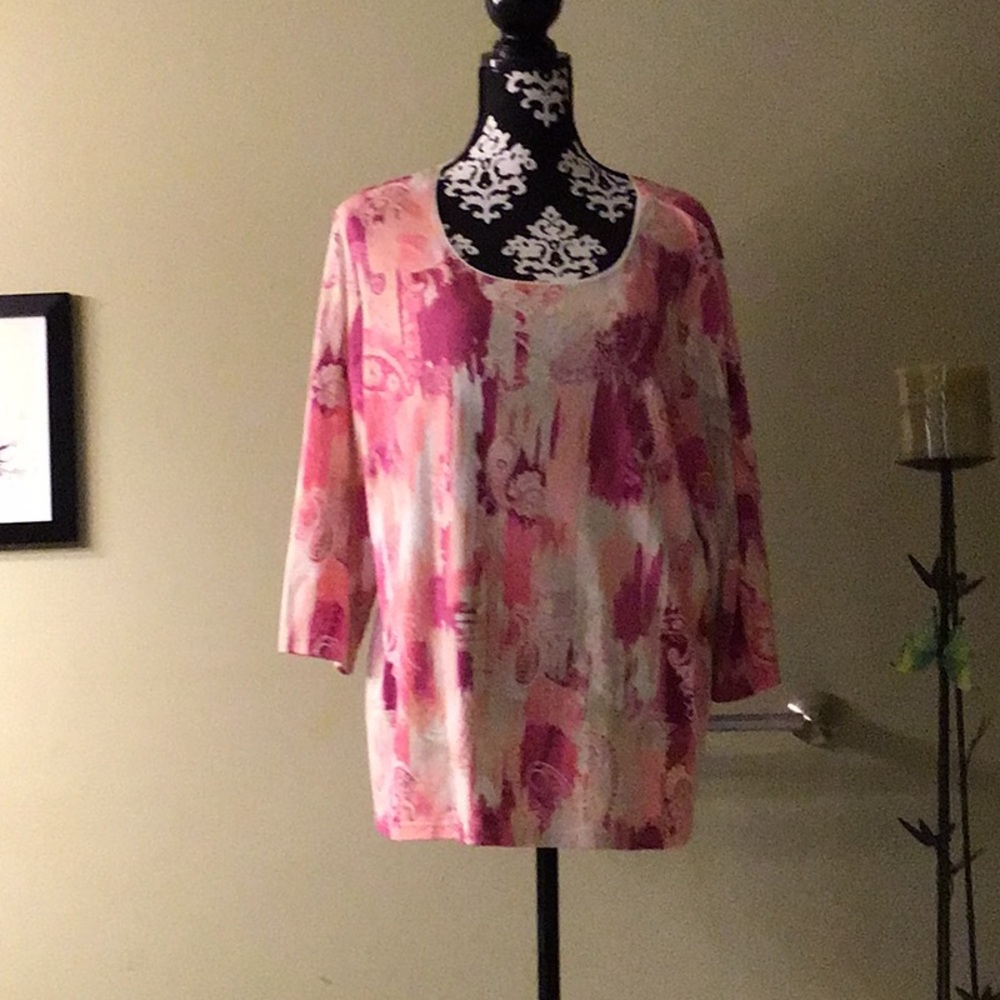 4/ $20   2x/3x    3/4 length sleeved top
